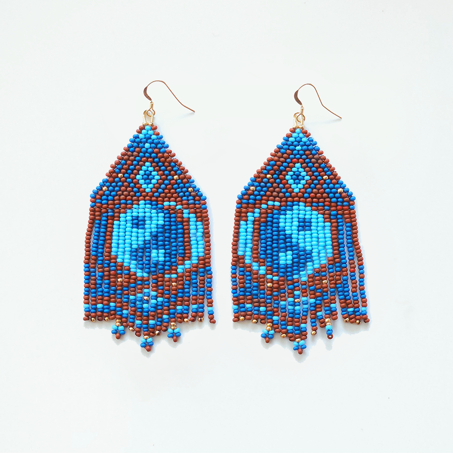 yin yang Beaded earrings with blue and brown pattern on a white background